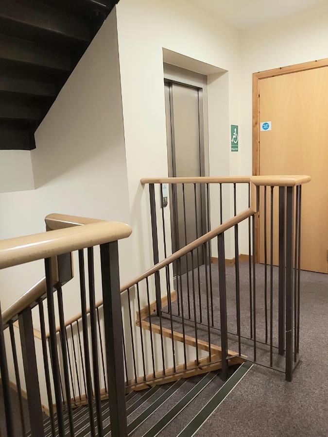 Inverness City Centre Apartment With Elevator And Google Chromecast Exteriör bild