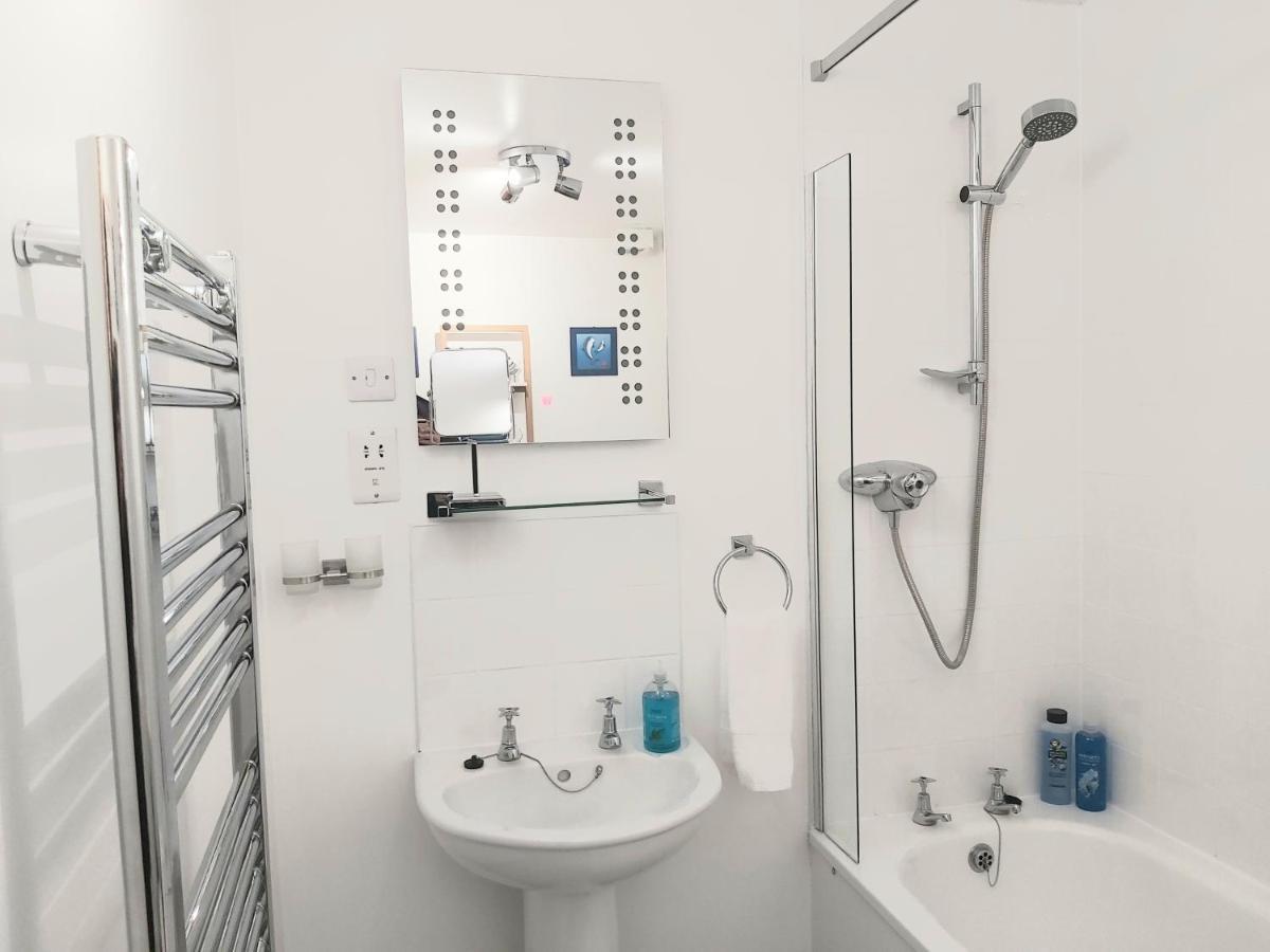 Inverness City Centre Apartment With Elevator And Google Chromecast Exteriör bild