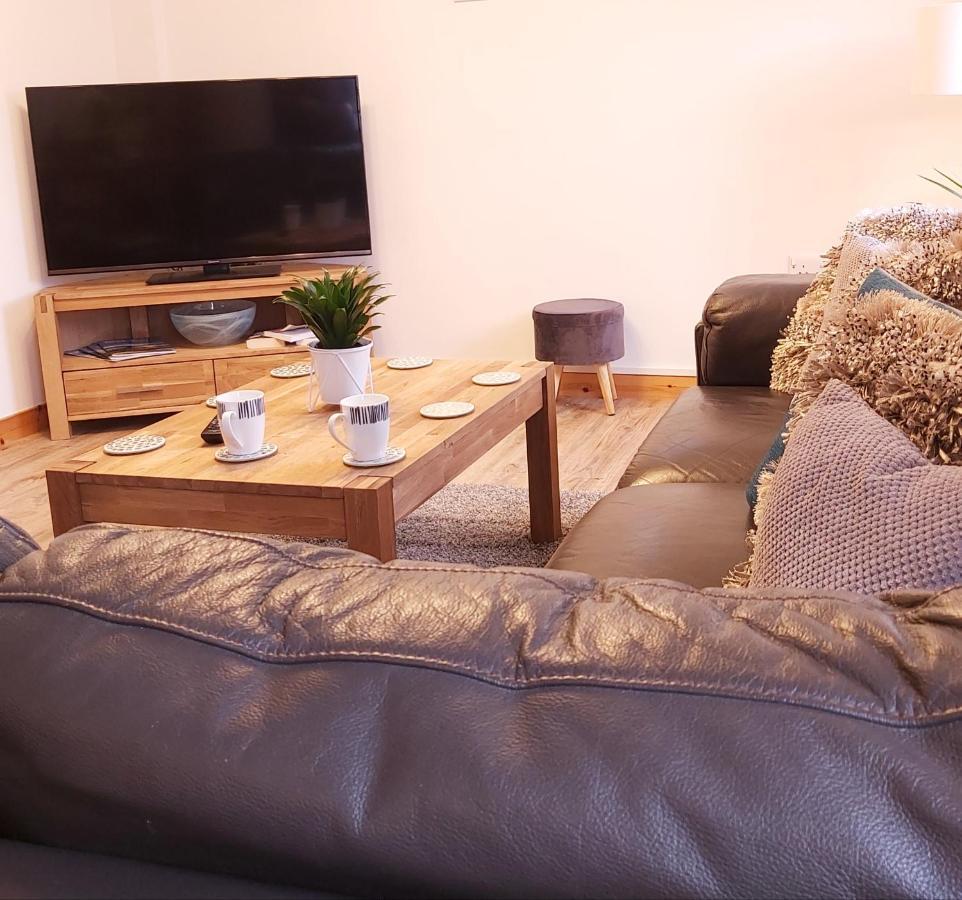 Inverness City Centre Apartment With Elevator And Google Chromecast Exteriör bild