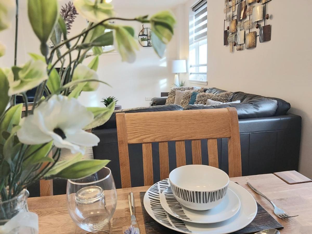 Inverness City Centre Apartment With Elevator And Google Chromecast Exteriör bild