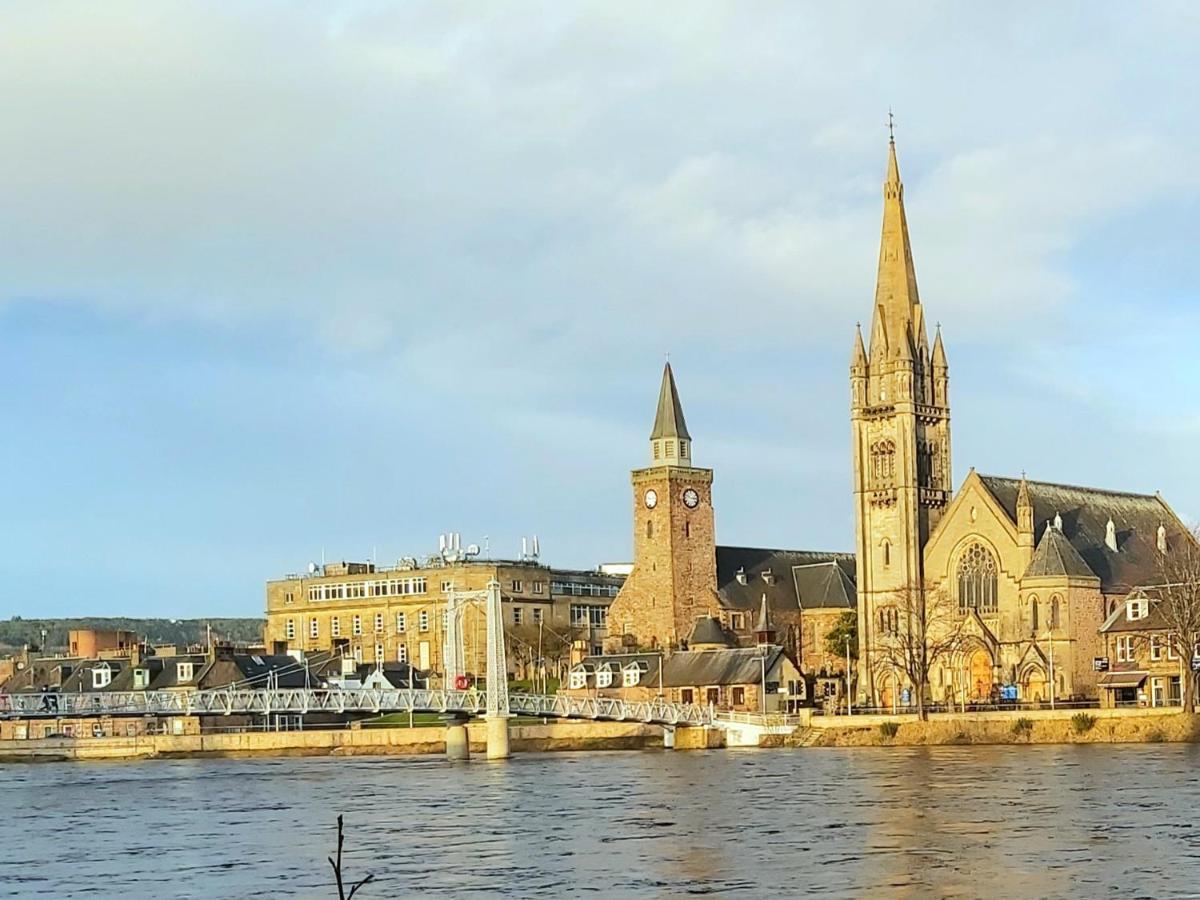 Inverness City Centre Apartment With Elevator And Google Chromecast Exteriör bild