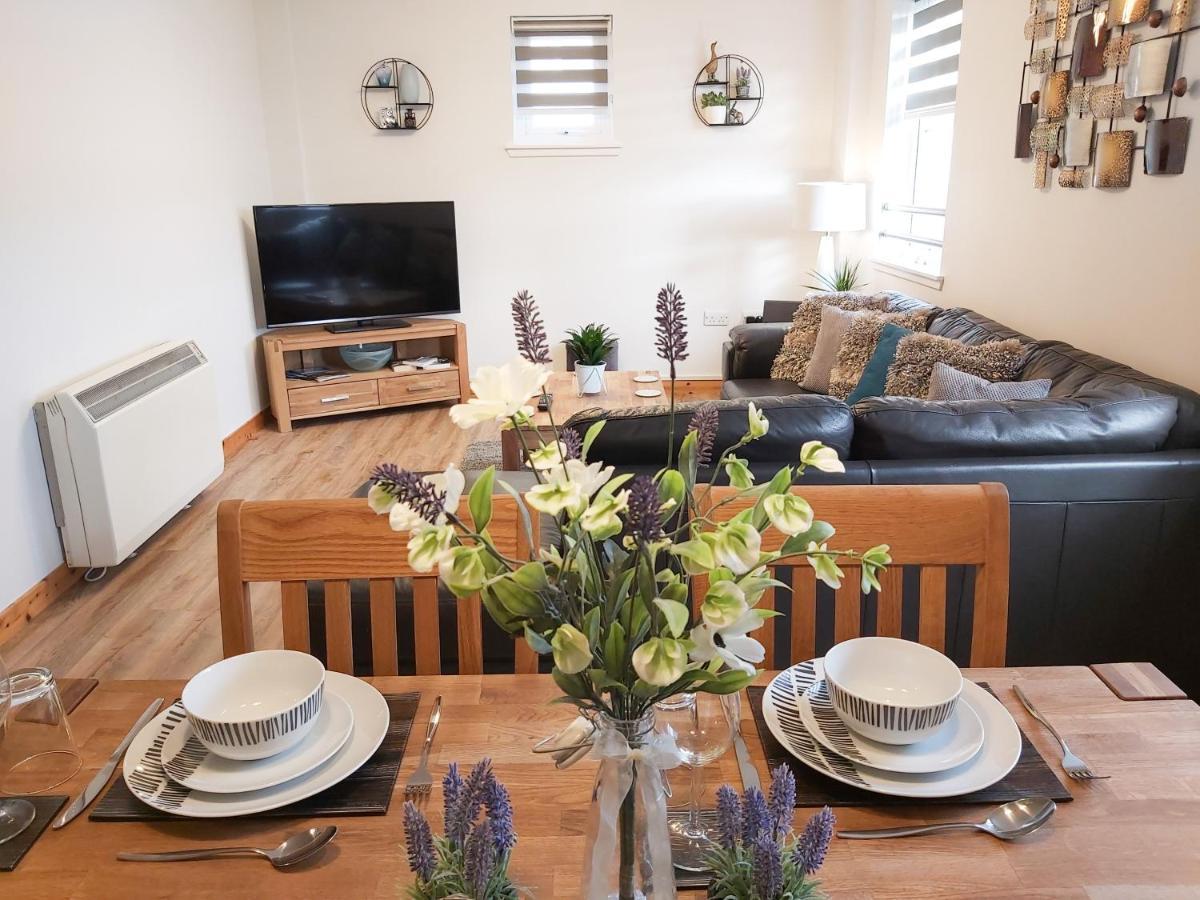 Inverness City Centre Apartment With Elevator And Google Chromecast Exteriör bild